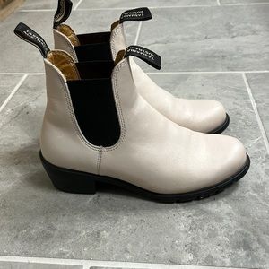 Blundstone 2160 pearl heeled boots size 8